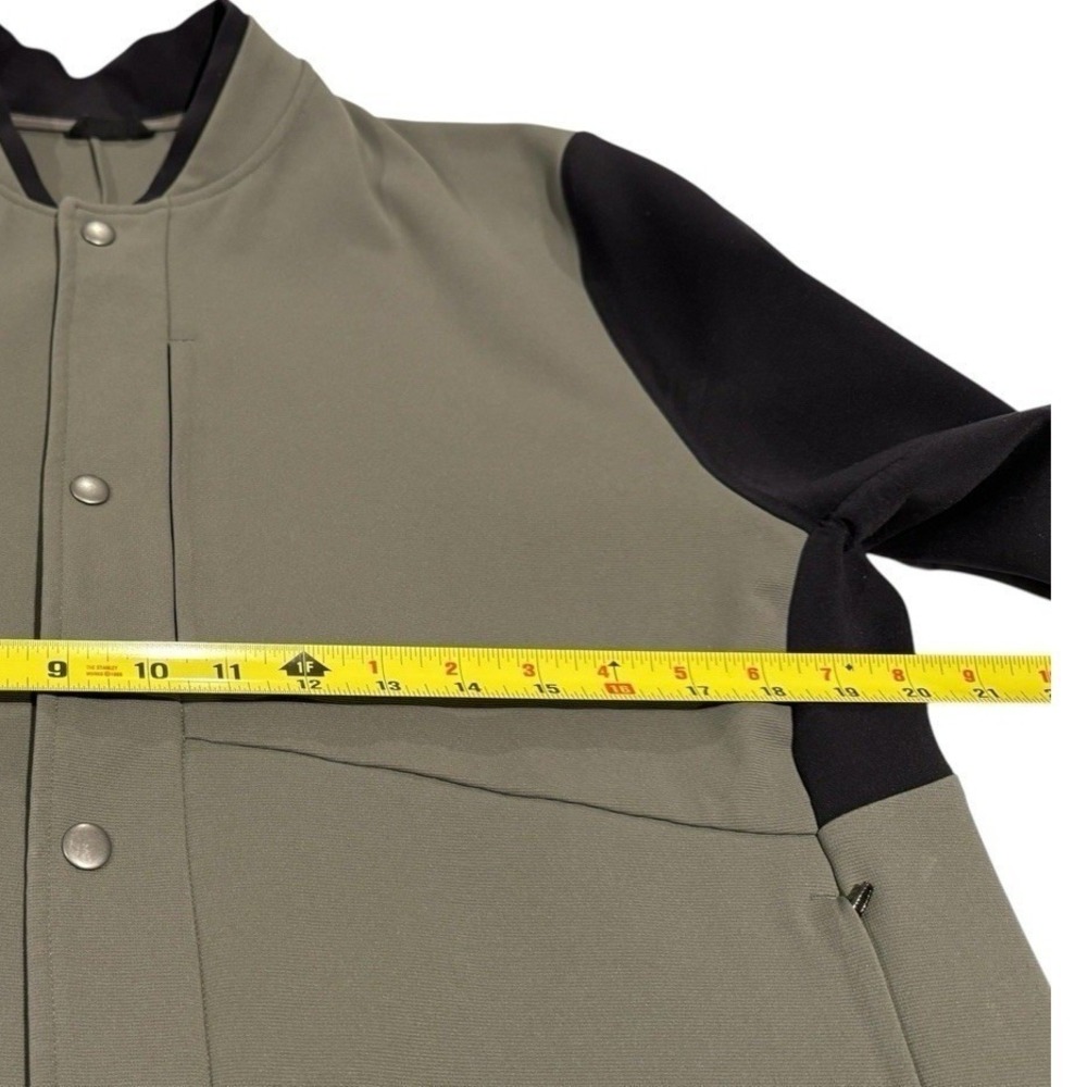 Lululemon Sojourn‎ Bomber Jacket Men's Large Grey Sage Black Warpstreme - Picture 6 of 12